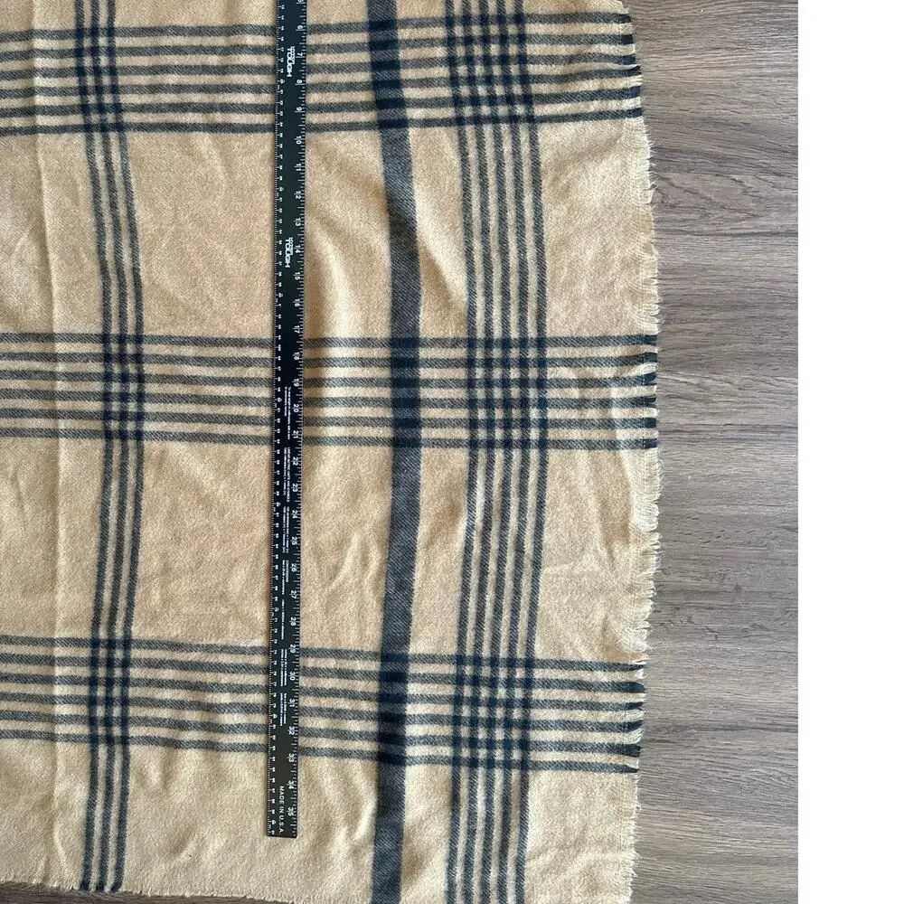 💥Zara Plaid Blanket Scarf USA Medium black and tan - Picture 7 of 9